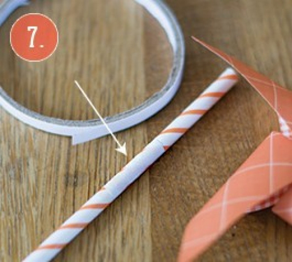 Decorating your table with this cute windmill straws for weddings 