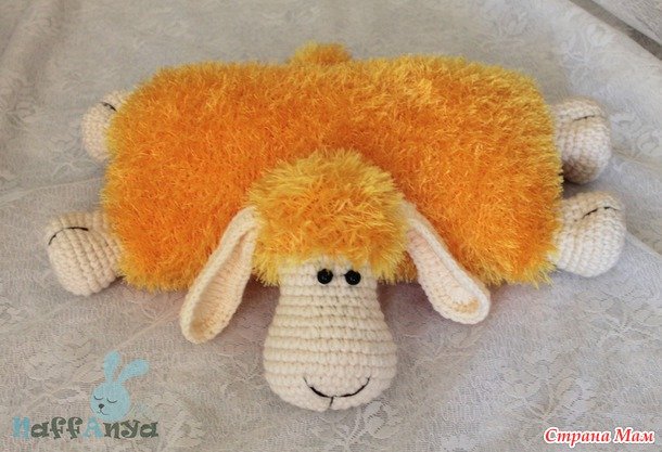 crochet-lamb-pillow11.jpg