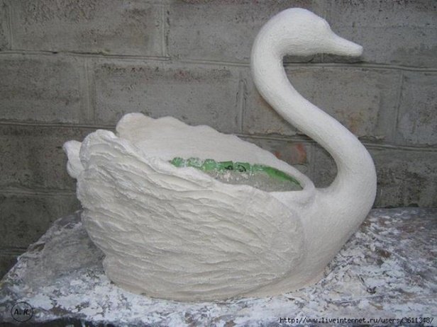 DIY plastic Bottle swan planter Tutorial 
