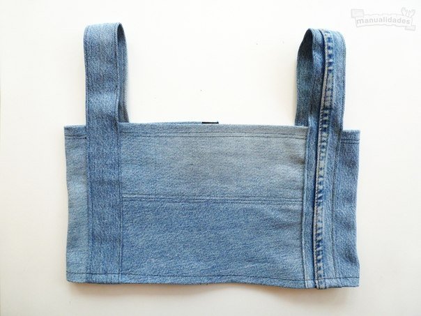 DIY-Sexy-Crop-Top-from-Old-Jean08.jpg