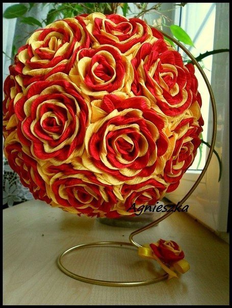 Crepe-paper-flower-ball01.jpg