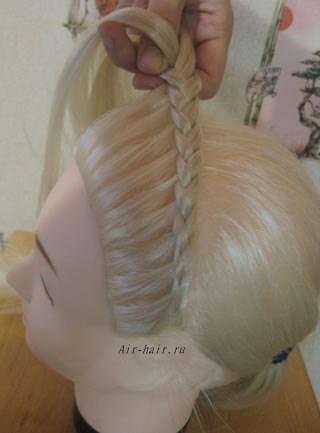 DIY-Beautiful-Braided-Butterfly-Hairstyle04.jpg