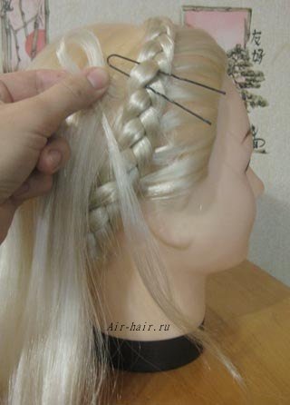 DIY-Beautiful-Braided-Butterfly-Hairstyle05.jpg