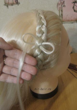 DIY-Beautiful-Braided-Butterfly-Hairstyle08.jpg