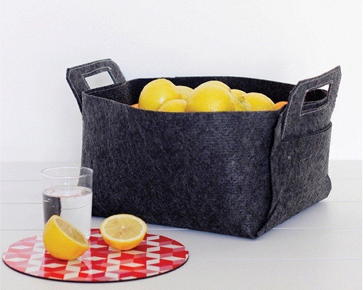 DIY-thick-felt-organizer05.jpg