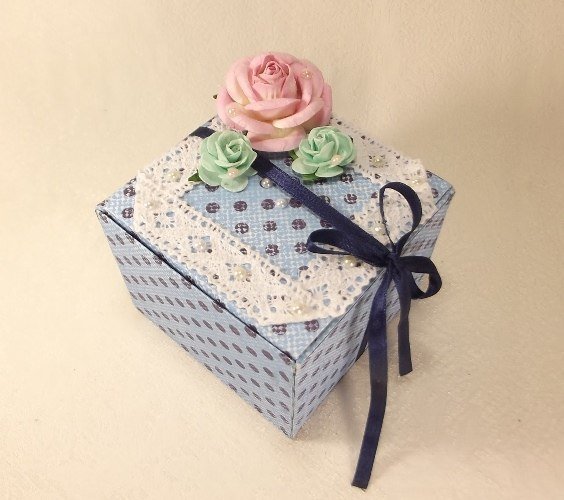 Gift-box01.jpg