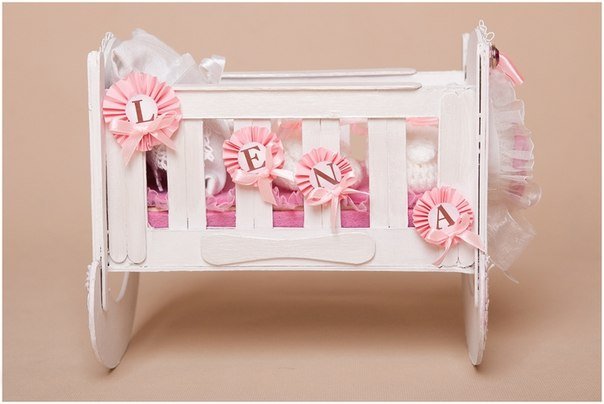 doll-crib-from-cardbard-and-popsicle-stick03.jpg