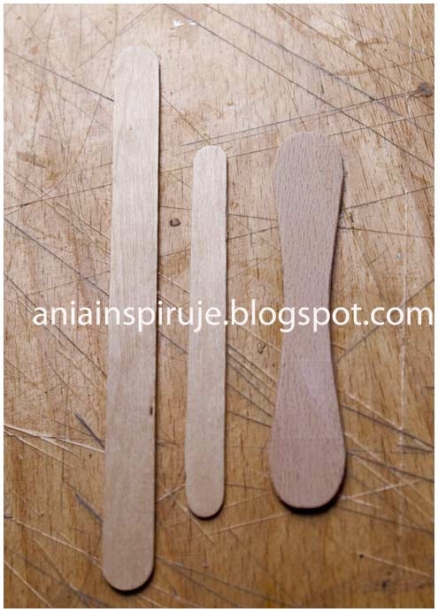 doll-crib-from-cardbard-and-popsicle-stick09.jpg