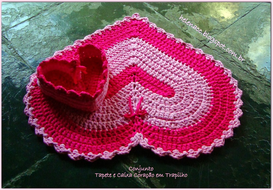 heart-shaped-basket-and-rug01.jpg