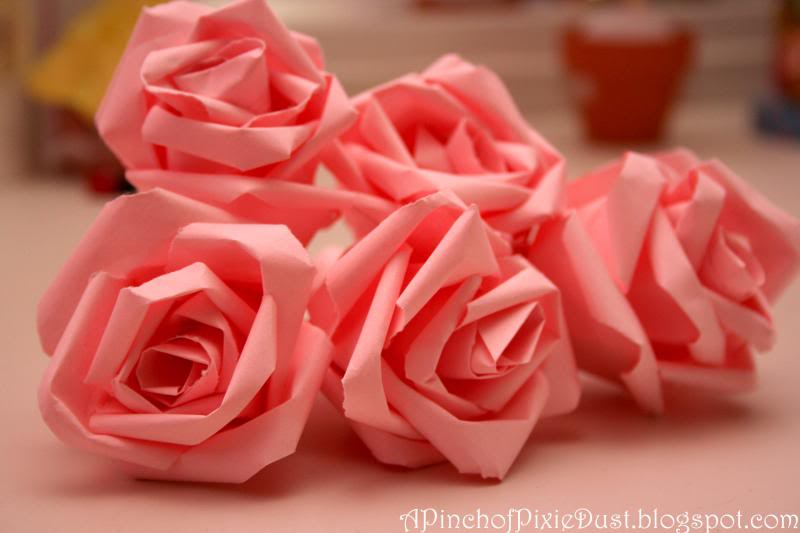 How to DIY Easy Paper Roses - DIY Tutorials