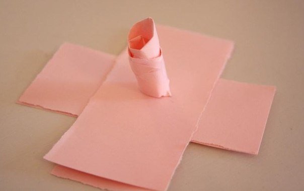 creative-way-to-make-paper-rose05.jpg