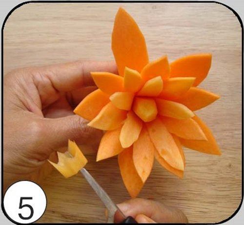 diy-perfect-carrot-flowers-for-salads-garnish-5.jpg