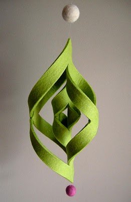 felt-orgee-ornament02.jpg