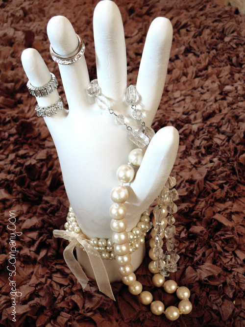 DIY-Hand-Jewelry-Holder00.jpeg