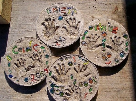 DIY Handprint Cement Stepping Stones1