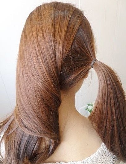 easy-twist-side-ponytail-hairstyle02.jpg
