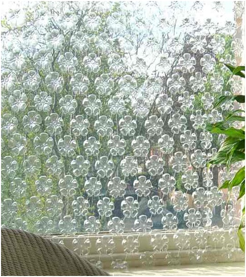 How to DIY Make Beautiful Curtain with Plastic Bottles4.jpg