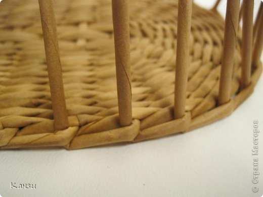 DIY-Beautiful-Ribbon-Paper-Basket-from-paper-Tube07.jpg