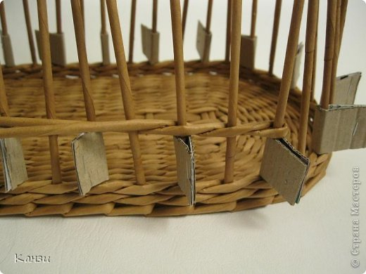 DIY-Beautiful-Ribbon-Paper-Basket-from-paper-Tube09.jpg