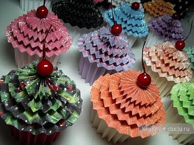 DIY-Cute-paper-cupcake-Ornament01.jpg