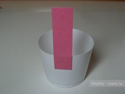 DIY-Cute-paper-cupcake-Ornament04.jpg