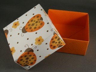 DIY-Paper-origami-gift-box13.jpg