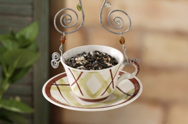 DIY Teacup Bird Feeder Collections and Tutorials