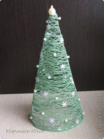 thread-christmas-tree01.jpg