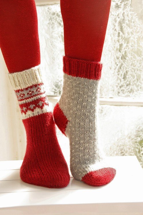 Festive Knitted Socks for Christmas Free Knitting Patterns