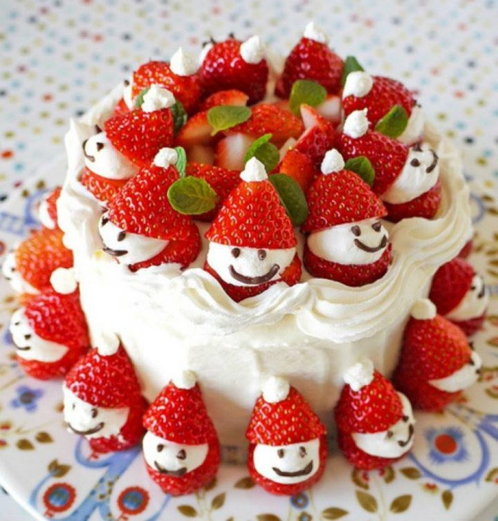 DIY Strawberry Santa Cake Recipe-Video