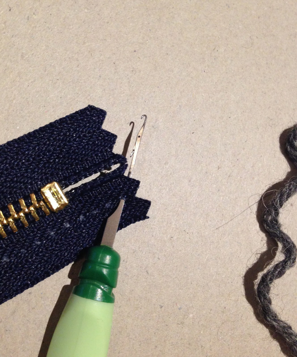 attach zipper to sweaters5