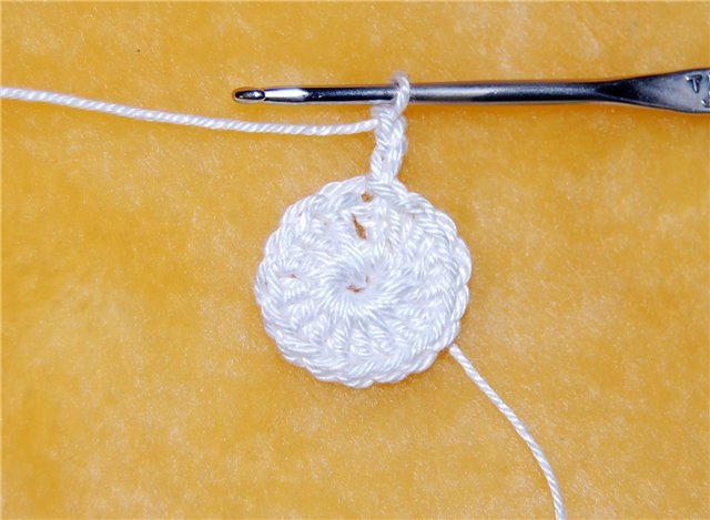 crochet-swirl-pattern-sun-hat1.jpg