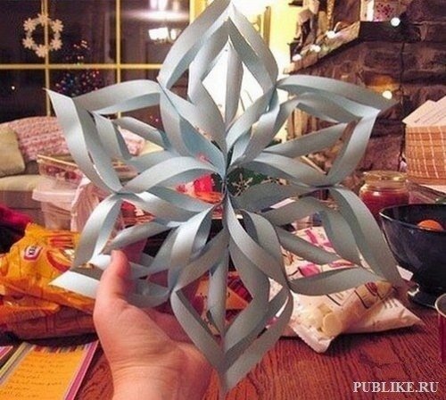 How to DIY Lacey 3D Decorative Snowflake