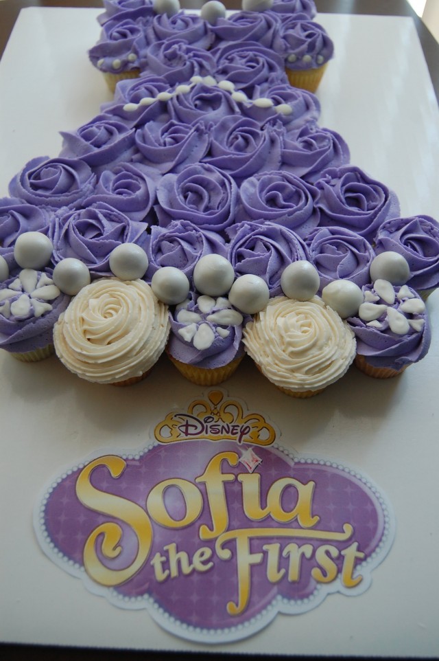 DIY Easy Pull Apart Princess Cupcake Cake