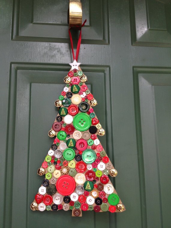 Kids Friendly Christmas Button Crafts Holiday Decorations DIY Ideas - button Christmas Wreath Tree 