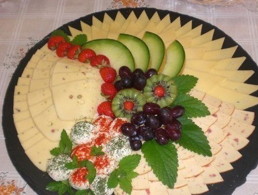 DIY-Festive-Fruit-Platter-for-Christmas-and-Holiday6.jpg