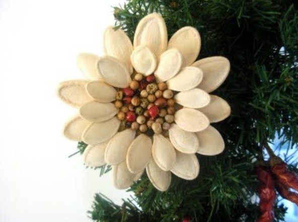 DIY Pumpkin Seed Flower Christmas Ornament7