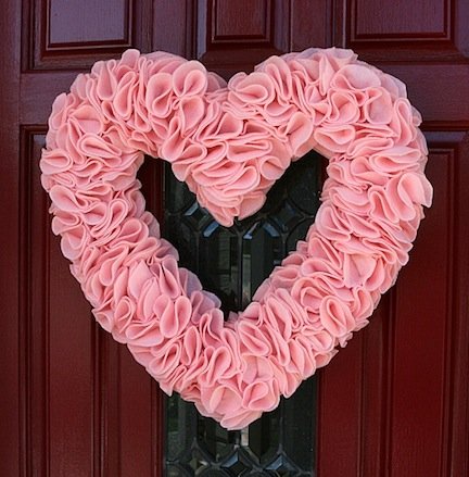 Best 40+ Fabulous Valentine’s Day Wreaths DIY Tutorials