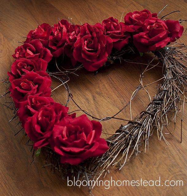 Best 40+ Fabulous Valentine’s Day Wreaths DIY Tutorials