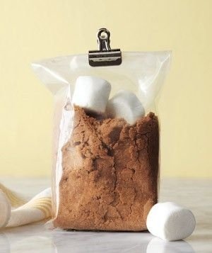 40 Kitchen Tips and Tricks - Keep Your Brown Sugar from Clumping with Marshmallows
