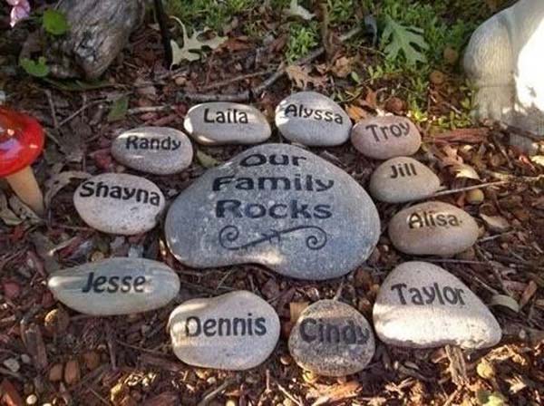 20+ Fabulous DIY Garden Decorating Ideas with Pebbles and Stones18