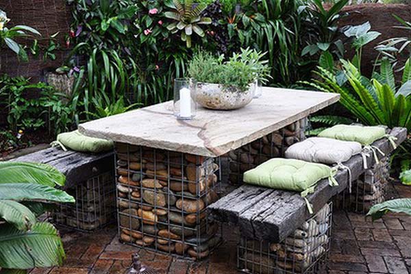 20+ Fabulous DIY Garden Decorating Ideas with Pebbles and Stones10-Stone garden bench.