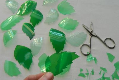 DIY Leaf Lamp Shade from Plastic Bottles