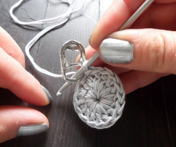Fab Art DIY Crochet Pop Tab Flower Purse tutorial