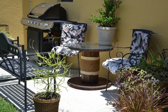 Repurposed Wire Spool Furniture Ideas - diy wire spool patio table