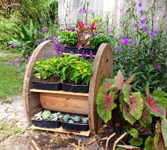 fabartdiy Repurposed Wire Spool Furniture Ideas - diy wire spool planter