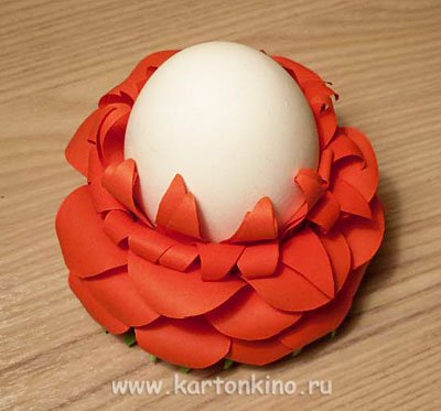 DIY Paper Flower Holder for Easter Egg