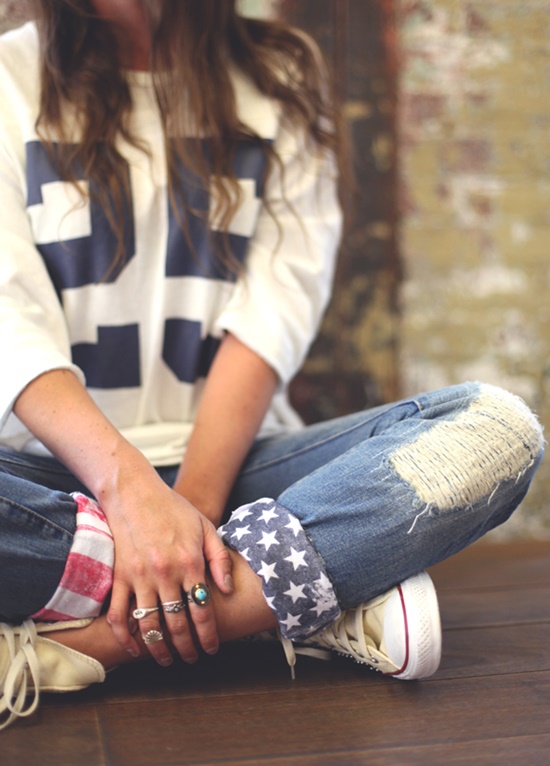 20+ Fabulous DIY Ideas and Tutorials to Refashion Your Old Jeans - American Flag Jeans ﻿﻿D.I.Y Tutorial