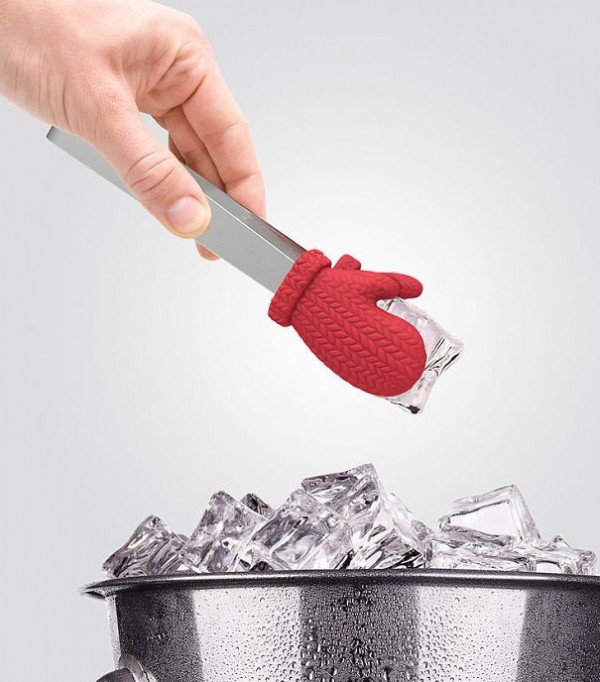 25+ Cool and Practical Kitchen Gadgets For Food Lovers.-Mitten Ice Tongs