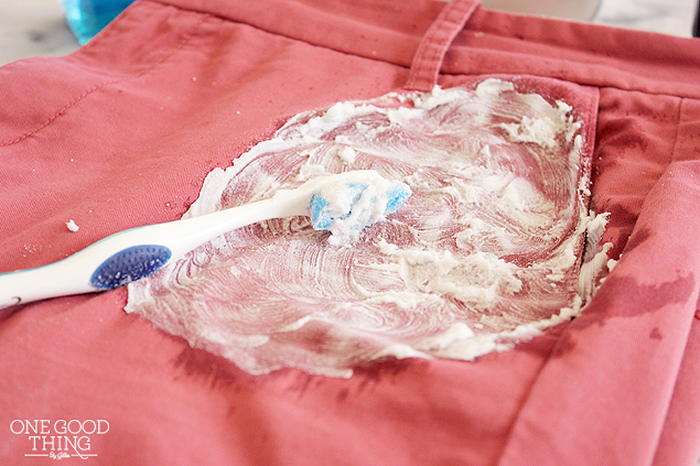 How to Remove Stubborn Oil Stains from Clothing